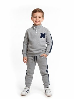 طقم سويت شيرت وسويت بانتس ولادي رمادي وكحلي – ملابس أطفال شتوية أنيقة