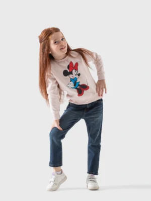سويتشيرت بناتي رقبة دائرية لون وردي فاتح مع طبعة ميني ماوس الكرتونية