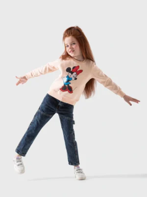 سويتشيرت بناتي رقبة دائرية لون خوخي فاتح مع طبعة ميني ماوس الكرتونية