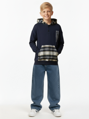 سويت شيرت هودي أولادي كحلي وكاروهات – ملابس أطفال ولادي شتوية