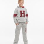 سوت أولادي شتوي رمادي بحرف H – ملابس أطفال خروج رياضية