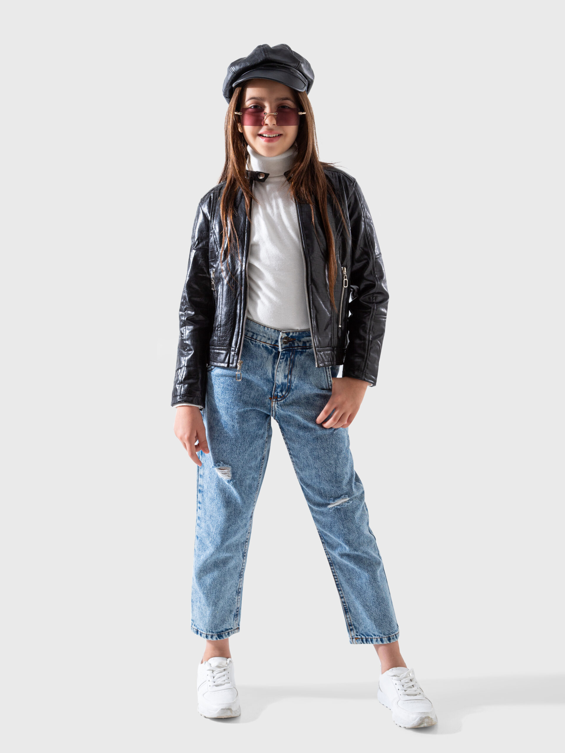 جاكيت "كولور بلوك" كحلي وكاروهات بناتي – ملابس أطفال شتوية A&A 2025