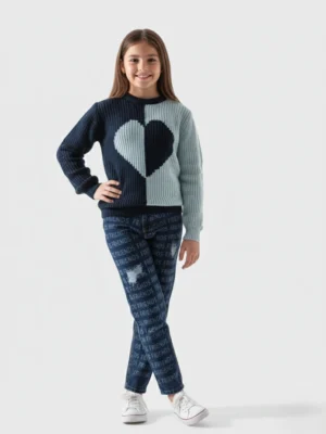 سويتر شتوي بناتي محبوك أزرق بتصميم قلب – مقاس 4-6 سنوات