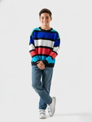 سويت شيرت أولادي شتوي من نسيج محبوك مخطط بألوان متعددة (أزرق وأحمر وأبيض).