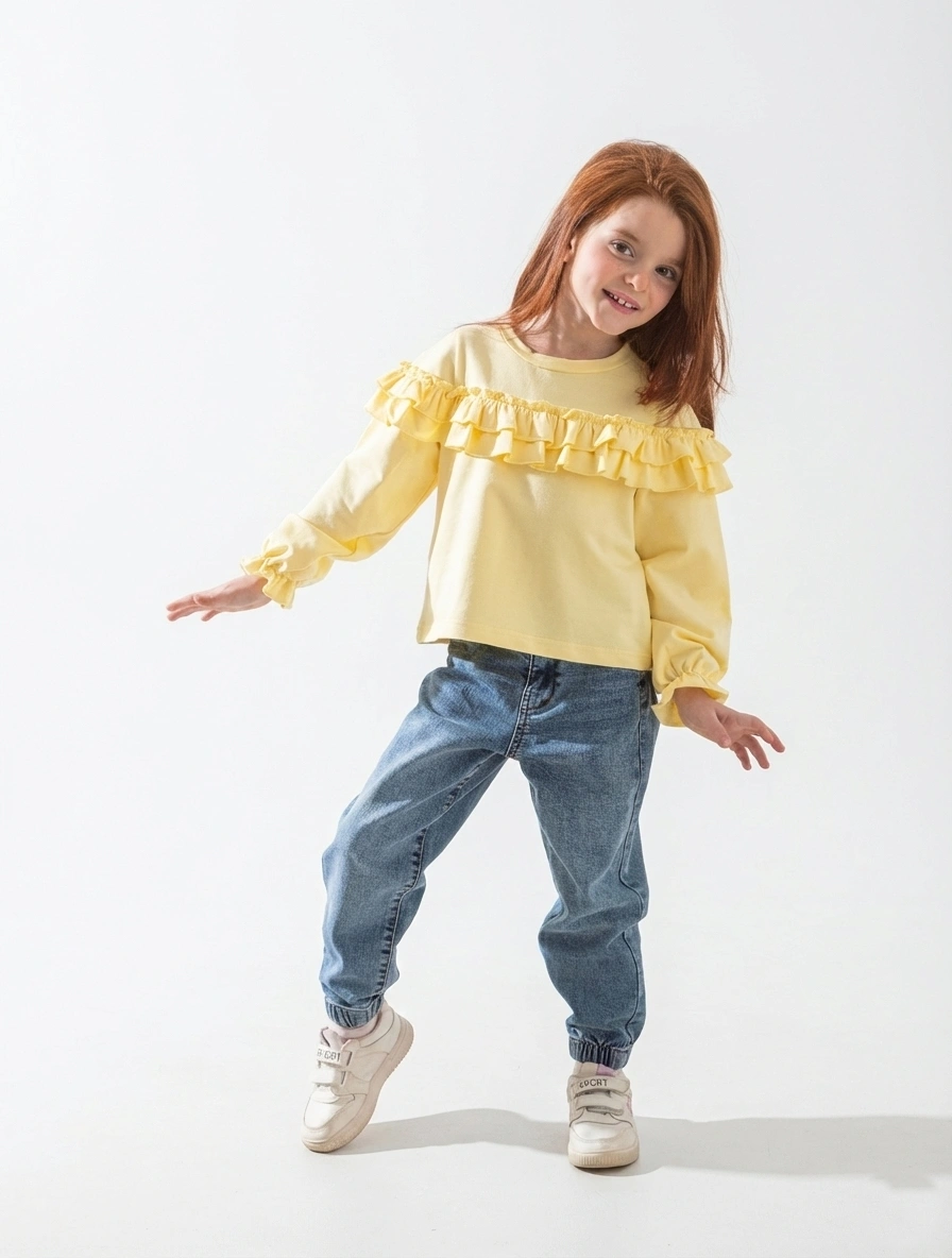 سويتر بناتي أصفر بكشكشة - ملابس أطفال شتوي راقية