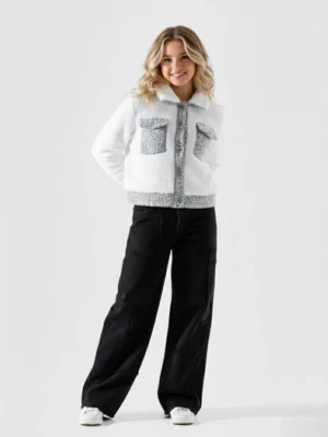 جاكيت فرو بناتي أبيض ورمادي – ملابس أطفال شتوي أنيق