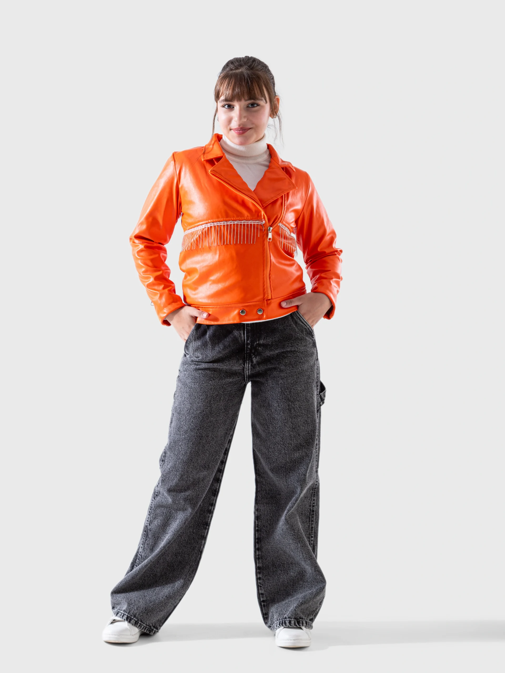 جاكيت جلد بناتي برتقالي ساطع بشراشيب فضية – جاكيت شتوي مقاس 12