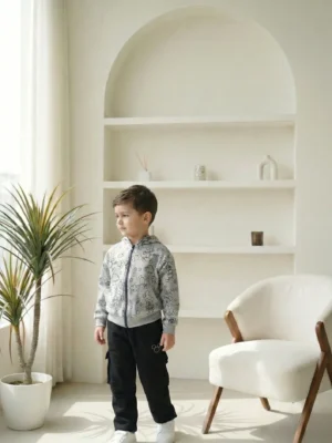 طقم ميكي ماوس ولادي رمادي وأسود – ملابس أطفال شتوي