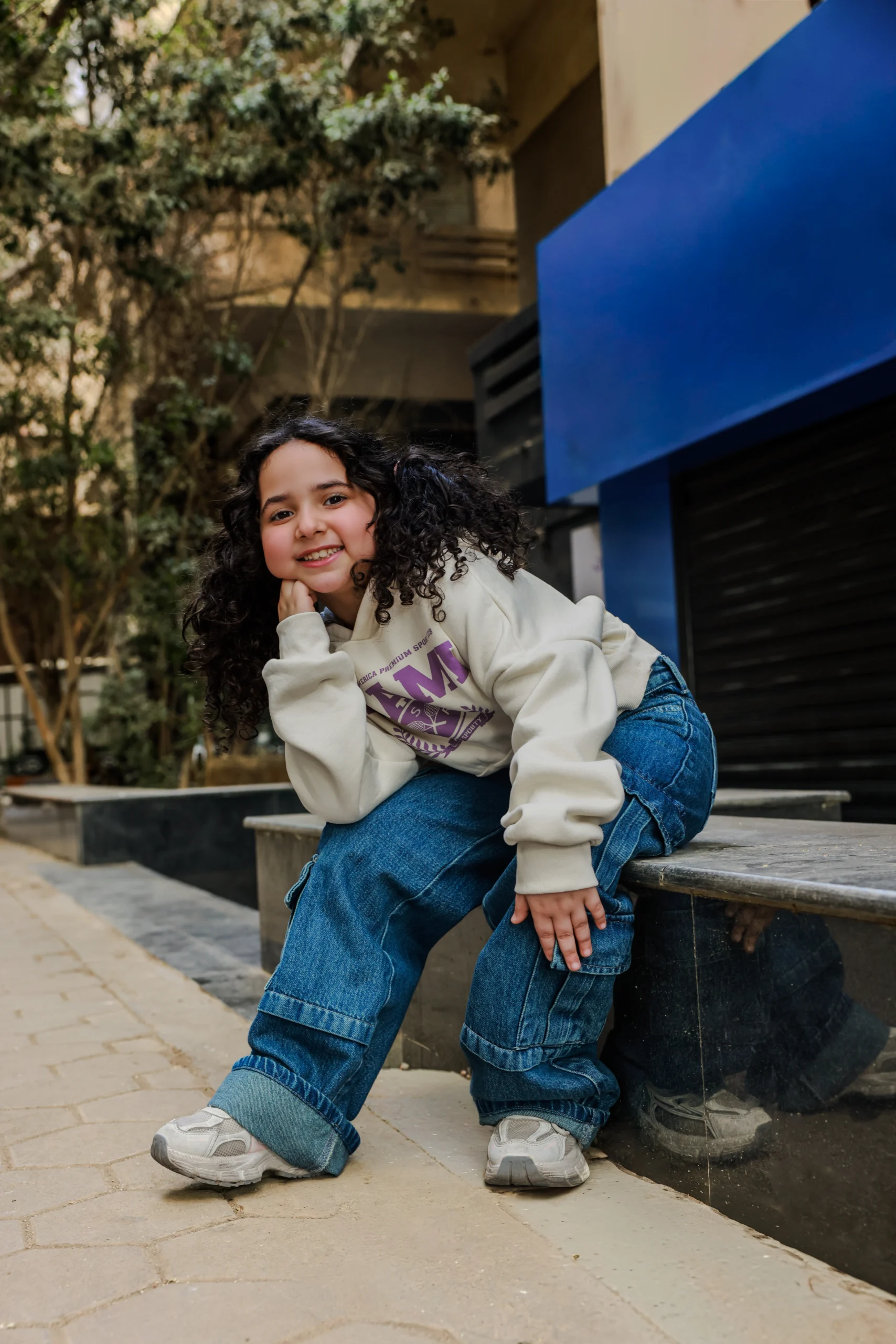 هودي كريمي بناتي بطبعة بنفسجية – ملابس أطفال بنات خروج شتوي