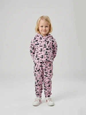 سوت بناتي شتوي وردي قطعتين – ملابس أطفال مطبوعة أنيقة