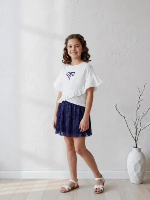 طقم بناتي قطعتين بلوزة بيضاء وجونة كحلي – ملابس أطفال صيفية